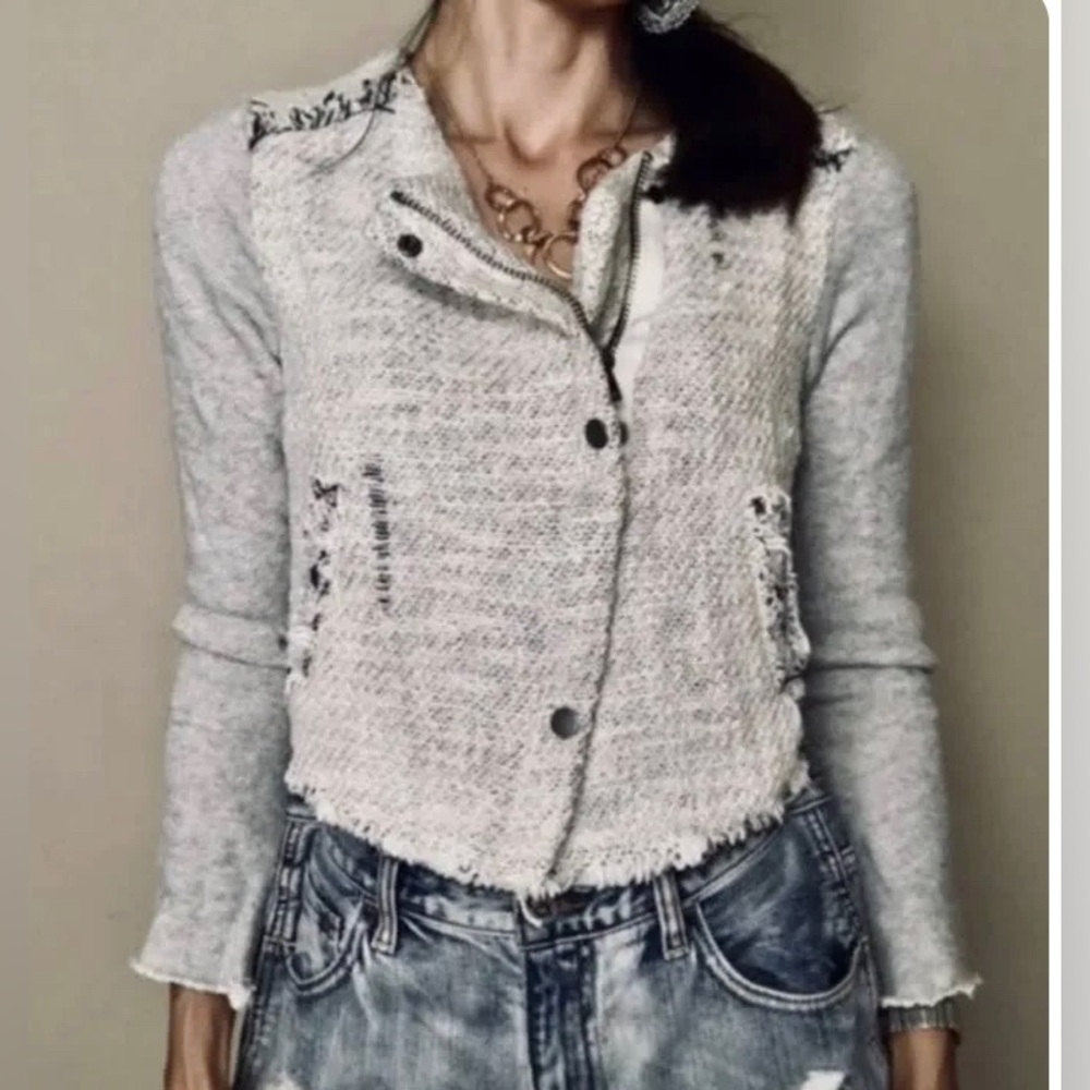 We The Free People Gray Tattered Tweed Moto Jacket Cropped Long Fleece Sleeve 6